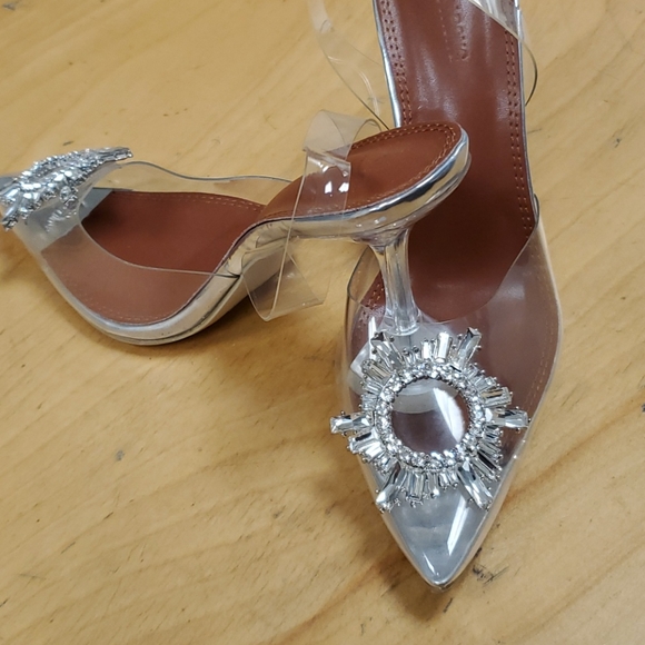 designer heels - Picture 3 of 7